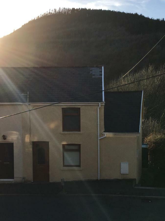 Selah Cottage, 21 Queen Street Pontrhydyfen Buitenkant foto